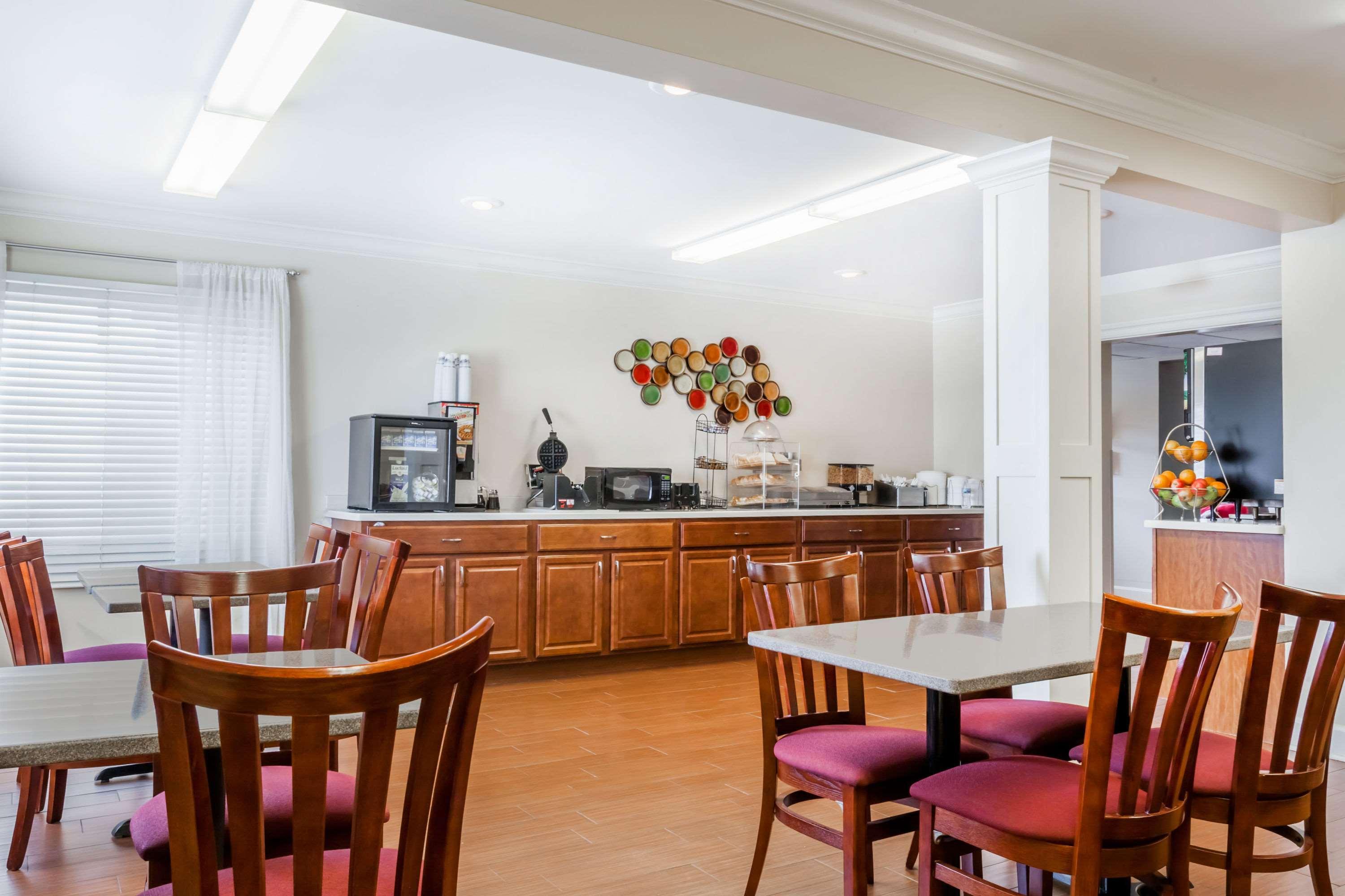 Ramada By Wyndham Tell City מראה חיצוני תמונה