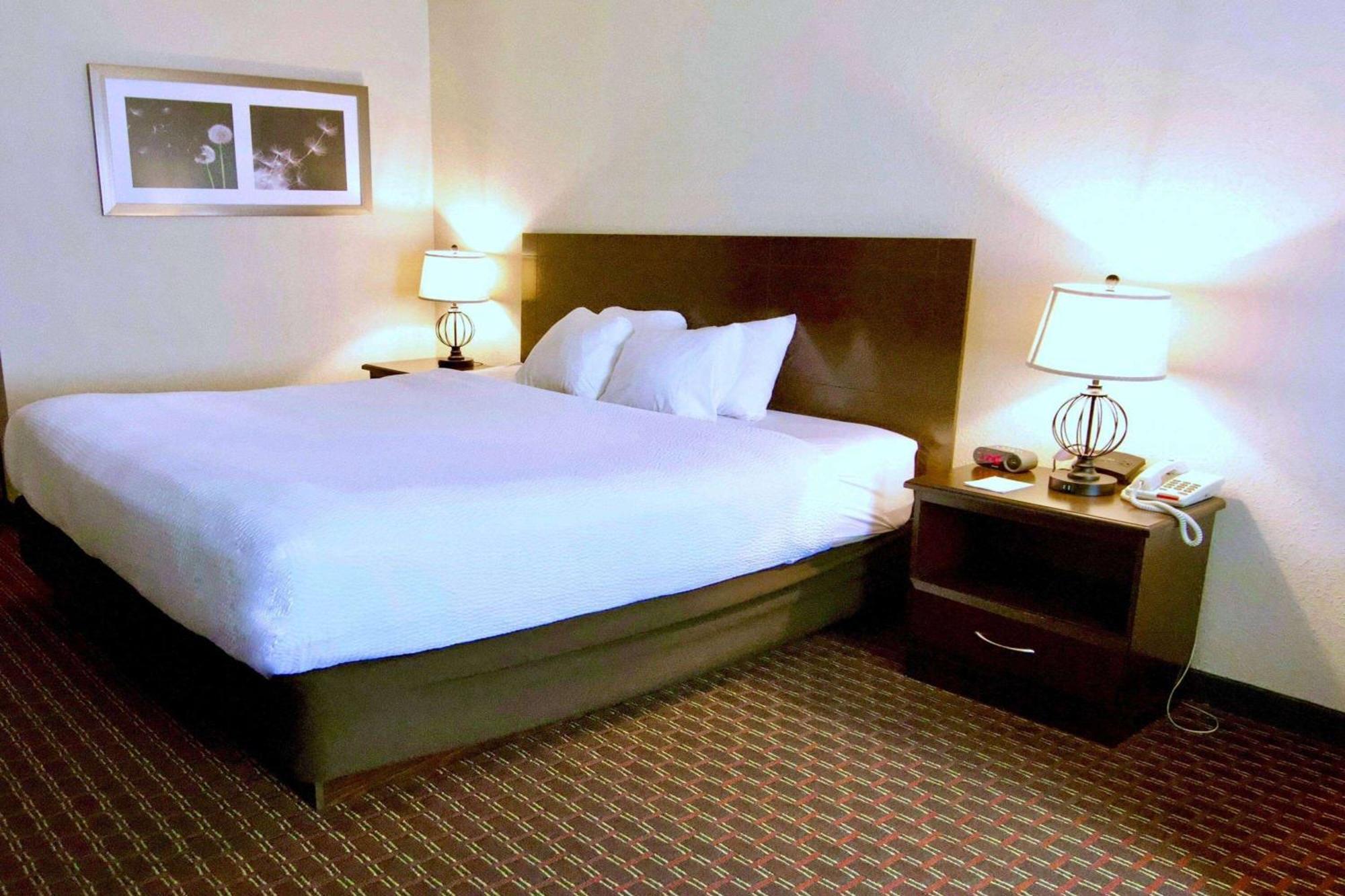 Ramada By Wyndham Tell City מראה חיצוני תמונה